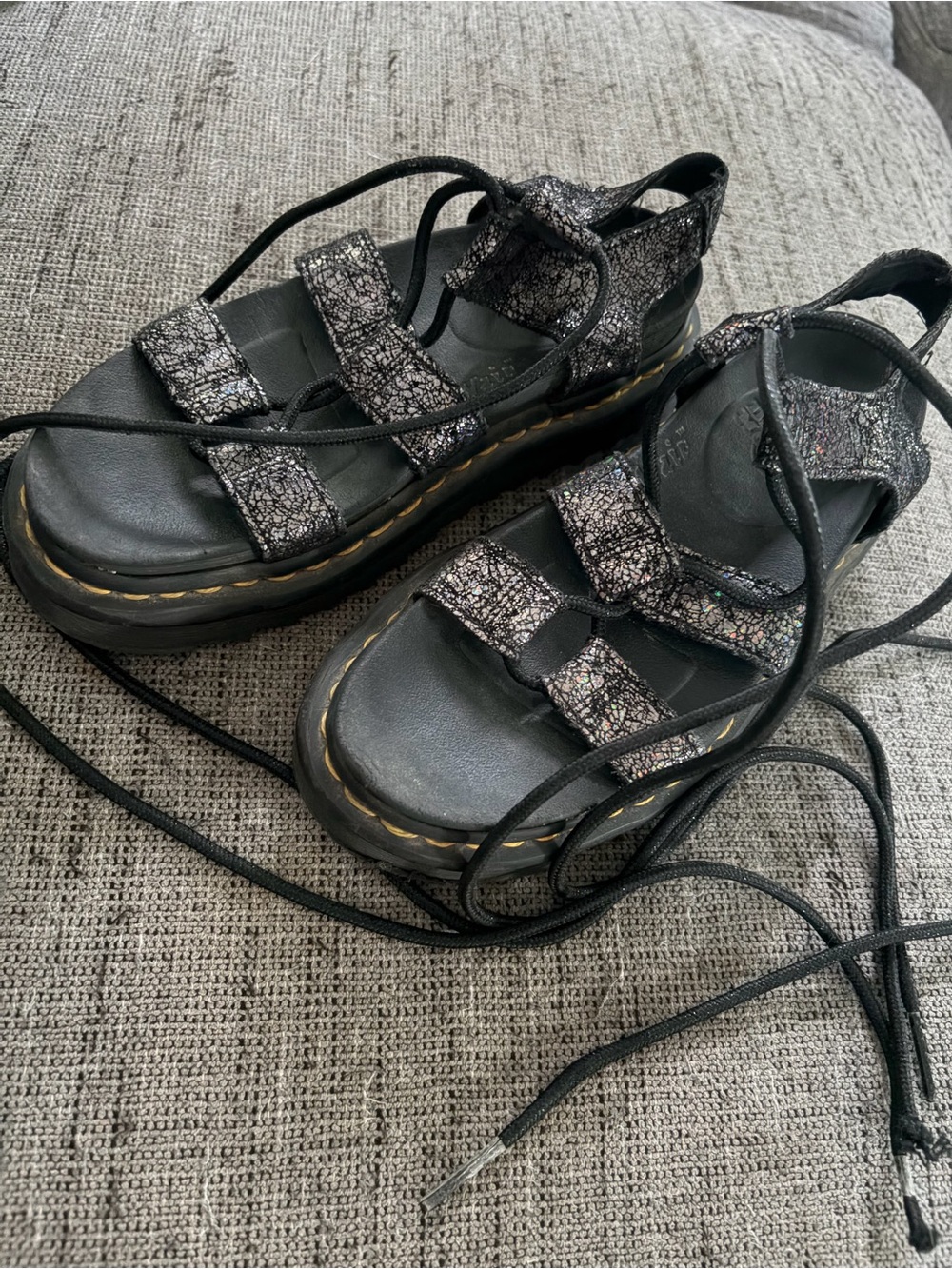 Dr. Martens Black Glitter Irridecent Lace Up Platform Sandals Women's Size 5